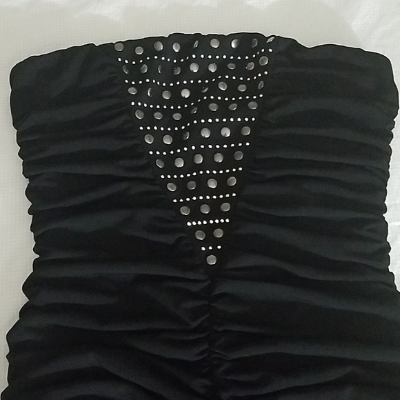 Dress - Picture 2 of 3